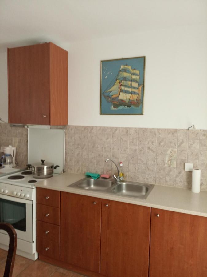 Апартаменти Studio With Tenis Court And Mini Basket Егіо Екстер'єр фото